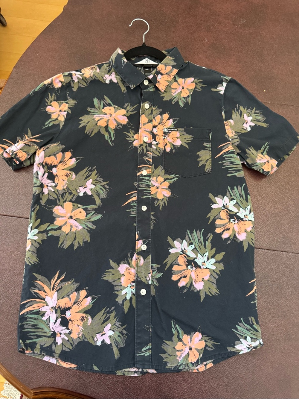 Volcom Floral Short-Sleeve Button-Up Shirt size S
